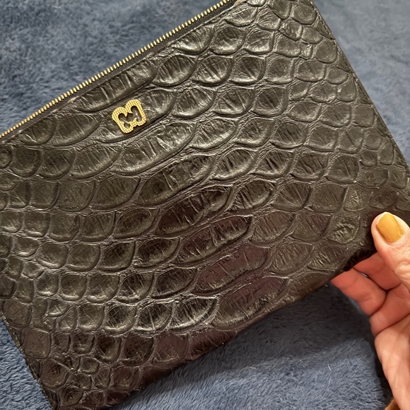 Eric Javits Snake Skin Black Clutch with Gold Zipper Clutch 9x6 - Picture 2 of 6